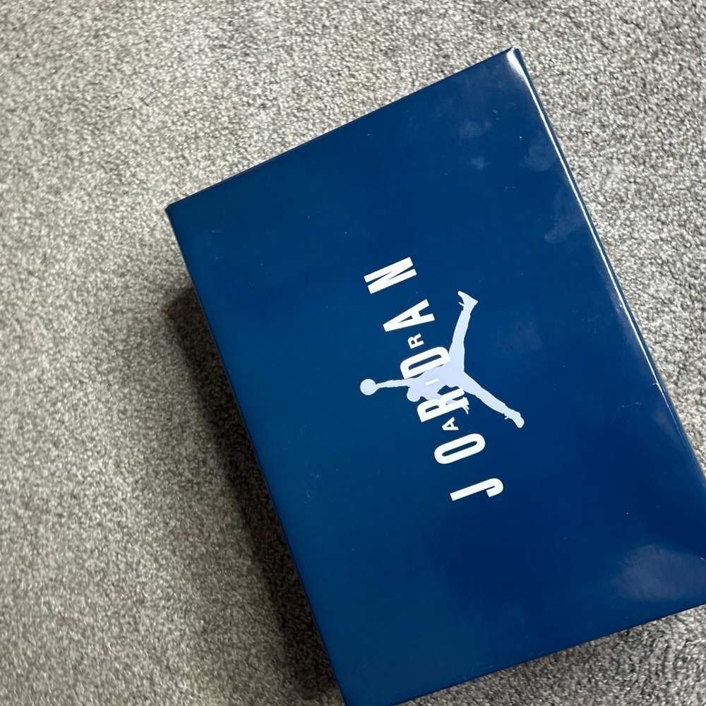 Jordan Navy and White Shoe Box